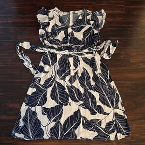 Liz Claiborne Navy and White Leaf Print Midi Dress